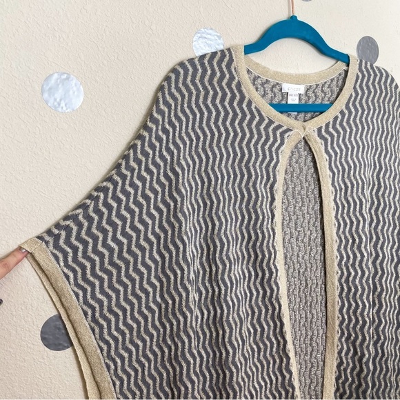 Chico’s Gold Chevron Knit Ruana Poncho - Picture 2 of 5